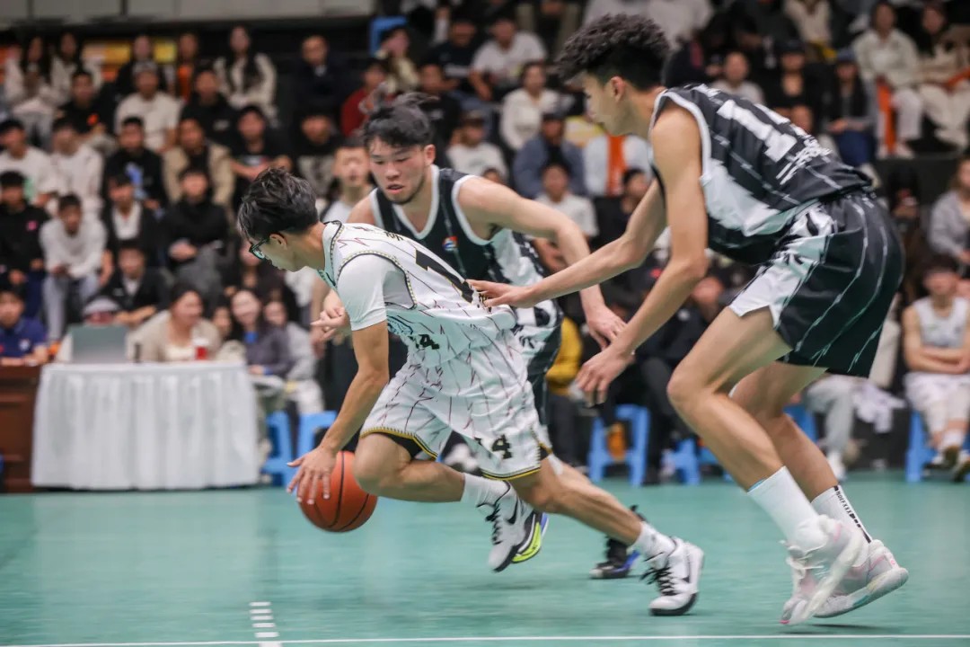 云南大学生男子篮球超级联赛在beat365正版唯一官方网站激情开战