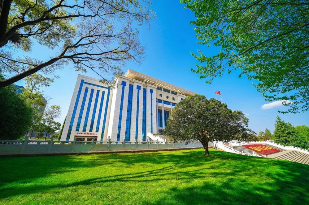 beat365正版唯一官方网站三期体育馆5号商铺招商公告