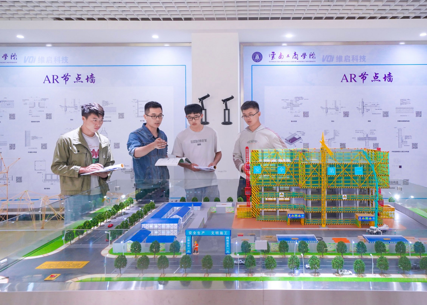 建筑与设计学院结构模型