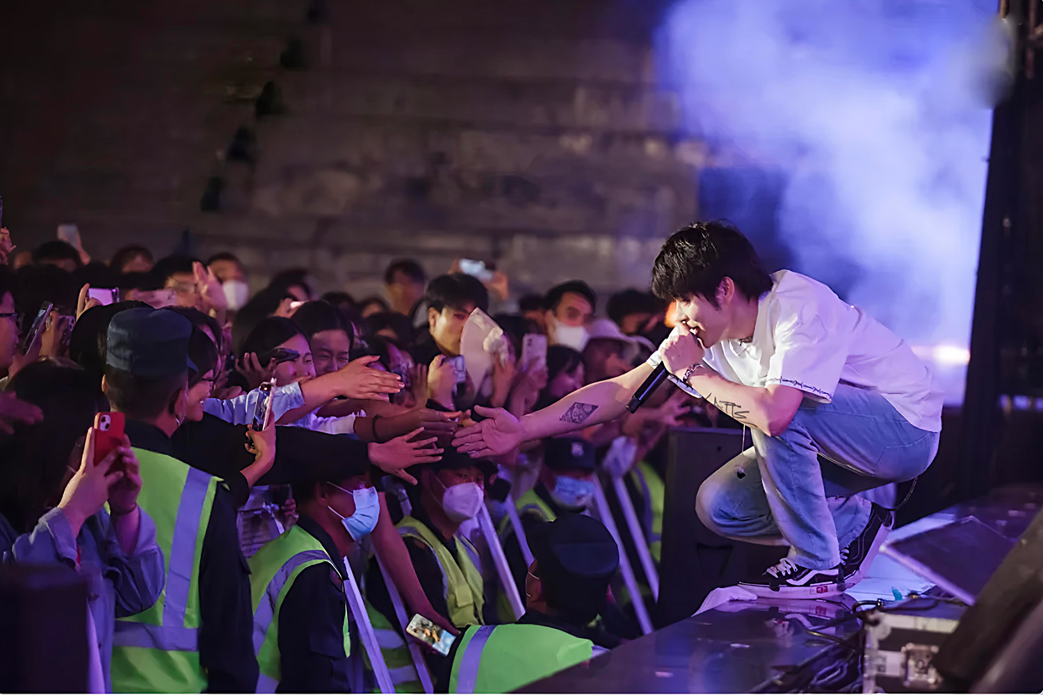 校园音乐节万事屋OnceHood表演